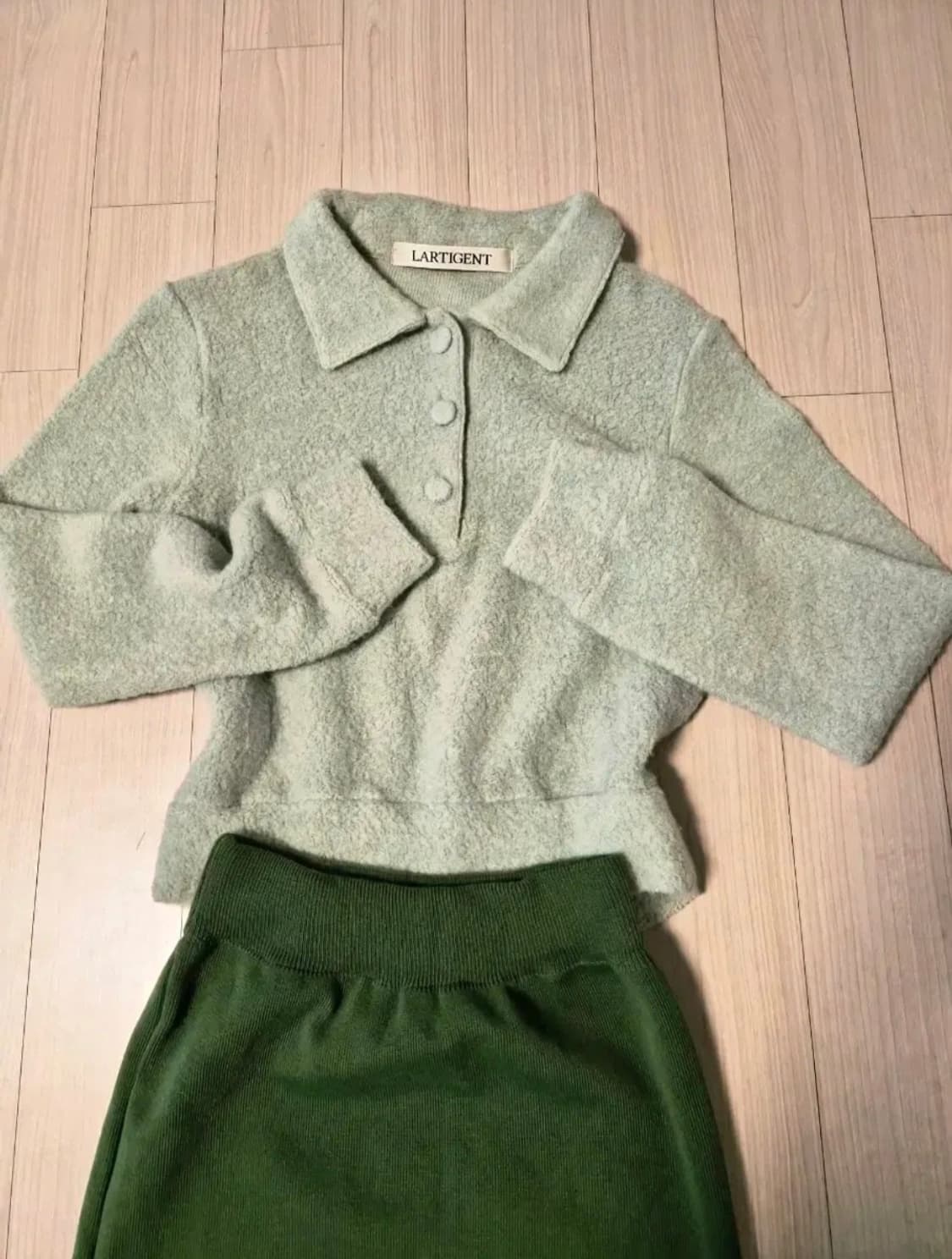 [라티젠] 민트색 뽀글이 카라 니트 판매합니다 상품이미지7