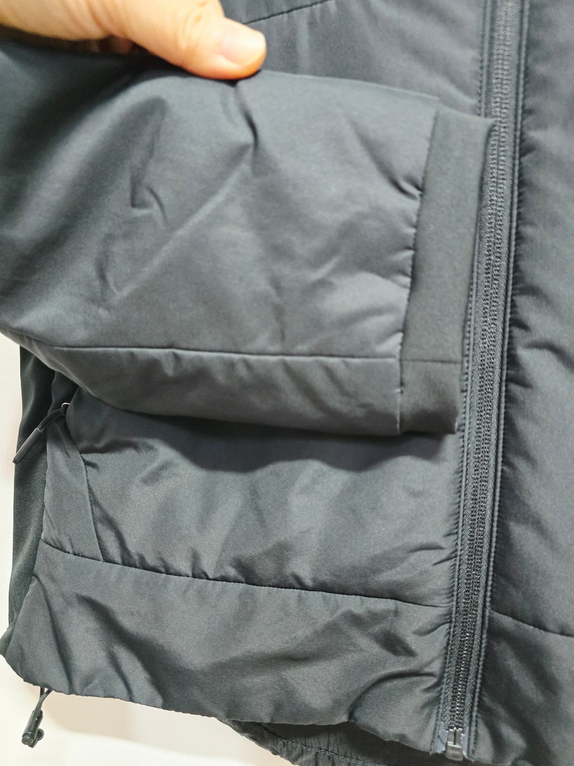 나이키 써마핏 언리미티드 블랙 후드 패딩 자켓 상품이미지4