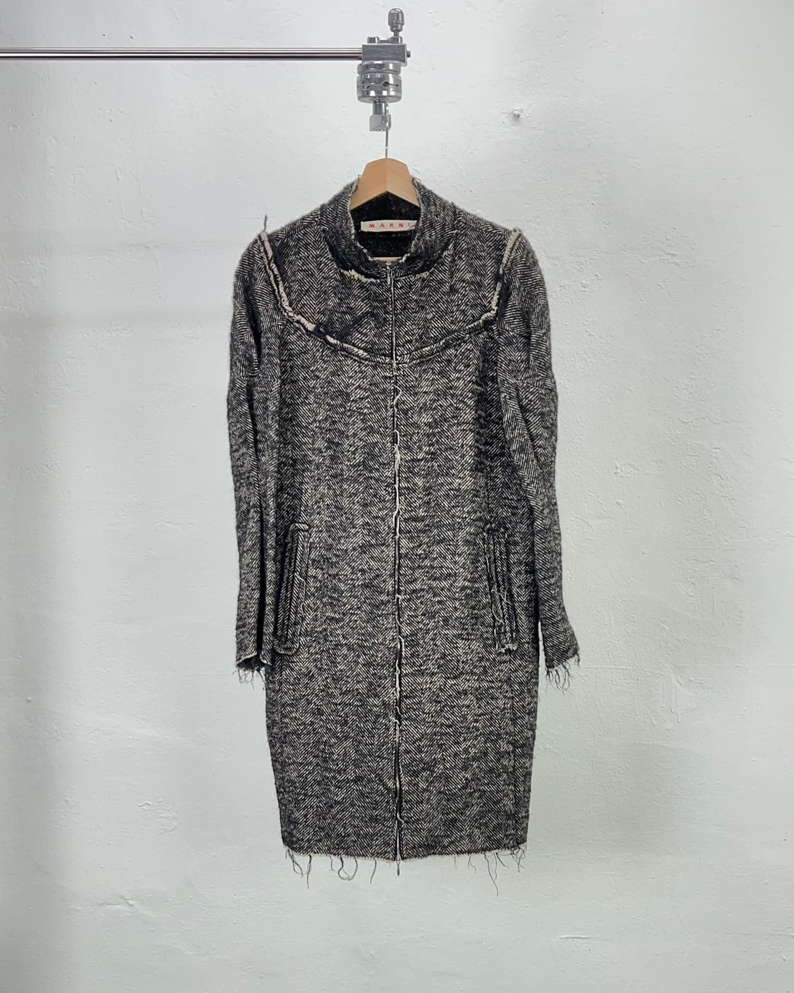 마르니 차콜 알파카 프론트 웨어 울 디스레스팅 코트 상품이미지1