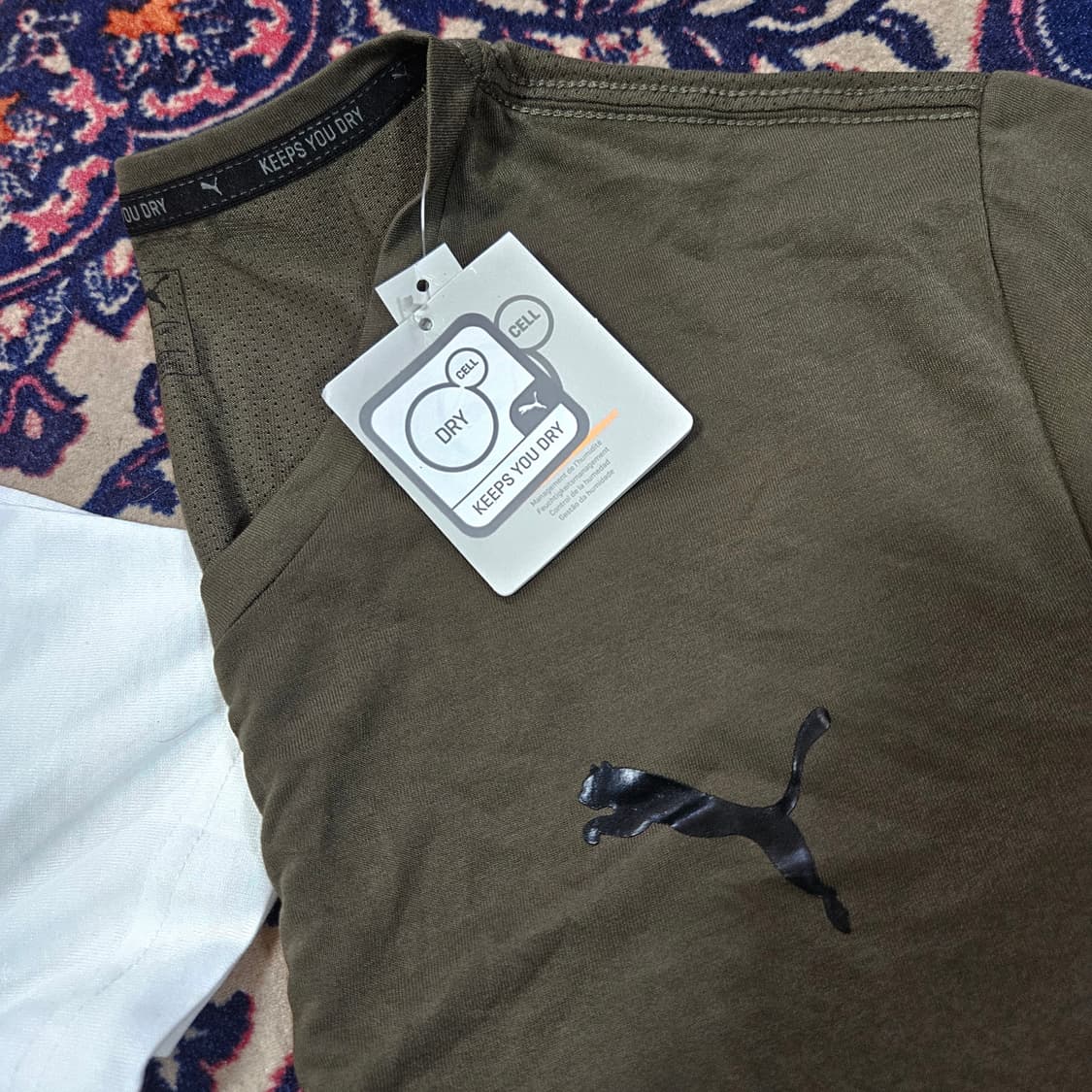  (새상품)푸마(Puma) 브이넥 스몰로고 기능성 브이넥 반팔티셔츠 상품이미지3