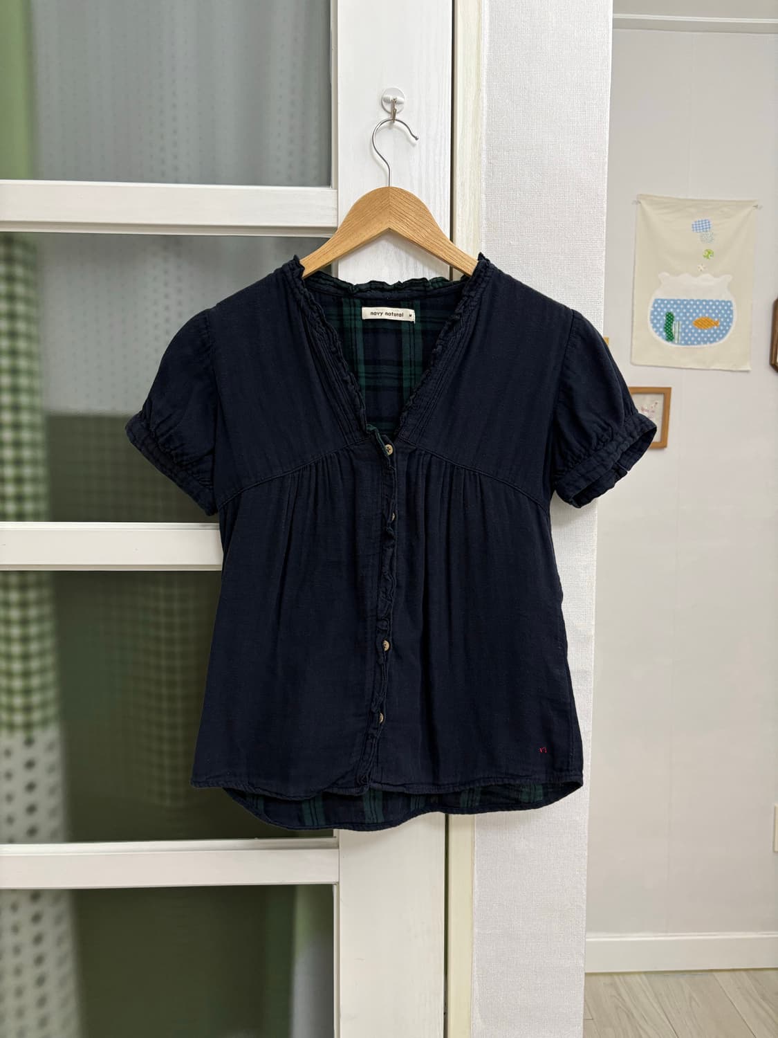 네이비 프릴 반소매 블라우스 상품이미지5