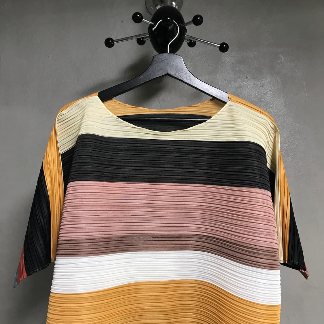 이세이 미야케 플리츠 플리즈 티셔츠 3(W) 상품이미지2