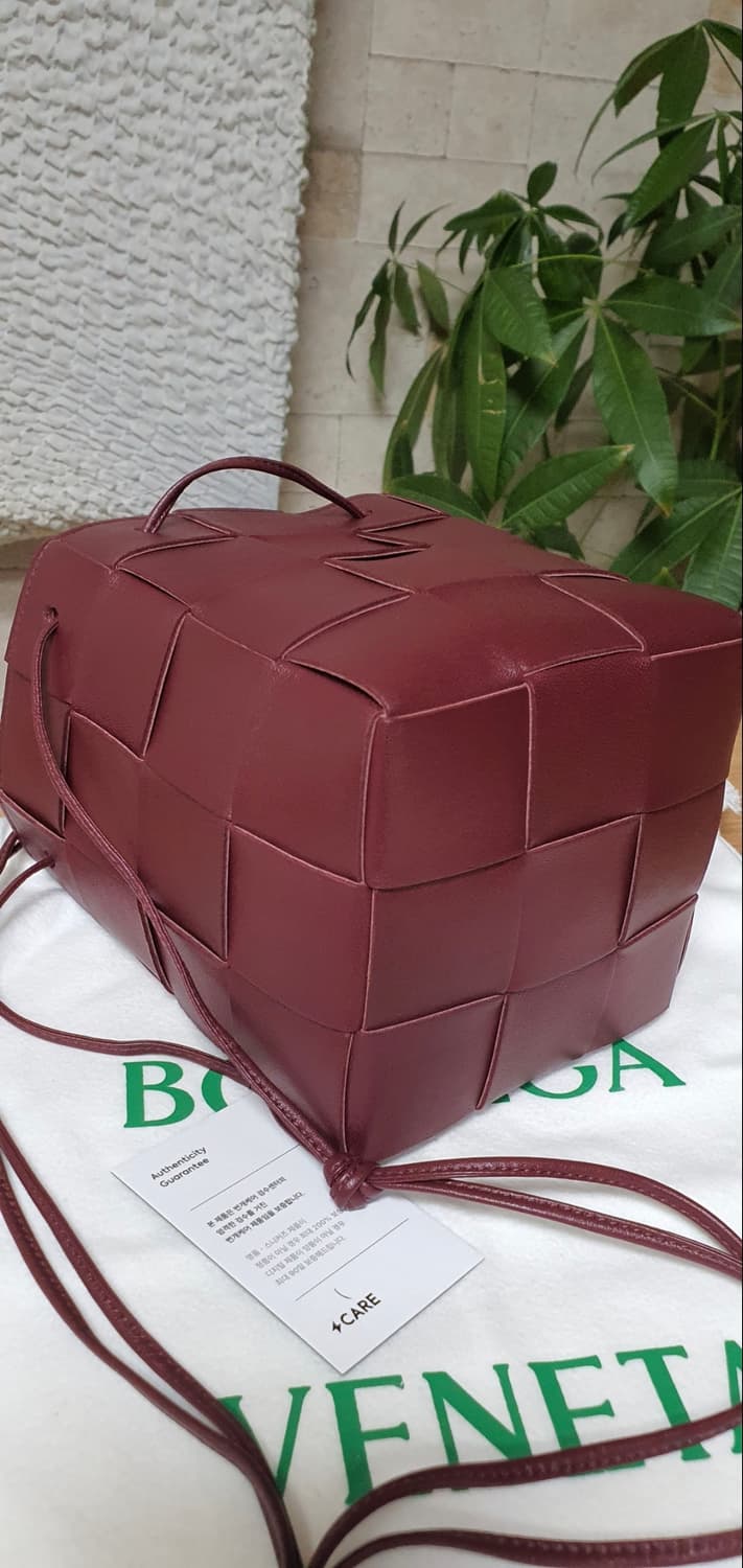 보테가베네타 버킷백/크로스백 스몰 새상품급 정품(감정서O) 상품이미지6