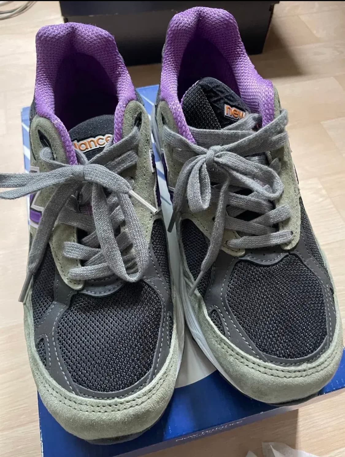 뉴발란스 M990TC3  올리브 리프 블랙 사이즈 265 상품이미지1