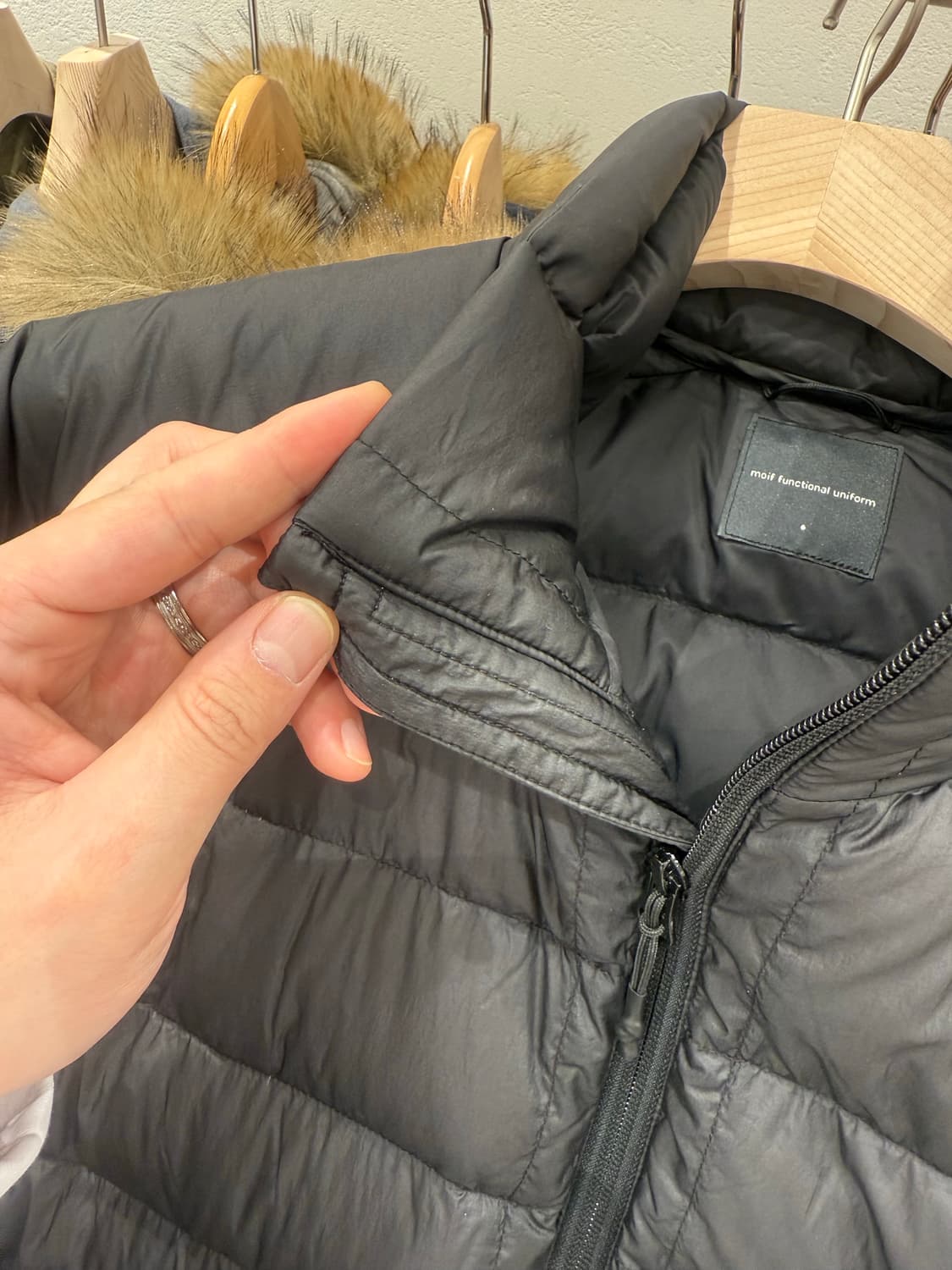 모이프 헬리움 다운자켓 블랙 1사이즈 상품이미지3