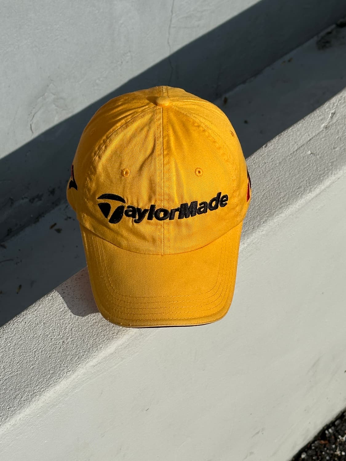 [F] 테일러메이드 로고 옐로우 볼캡 모자 골프 상품이미지1