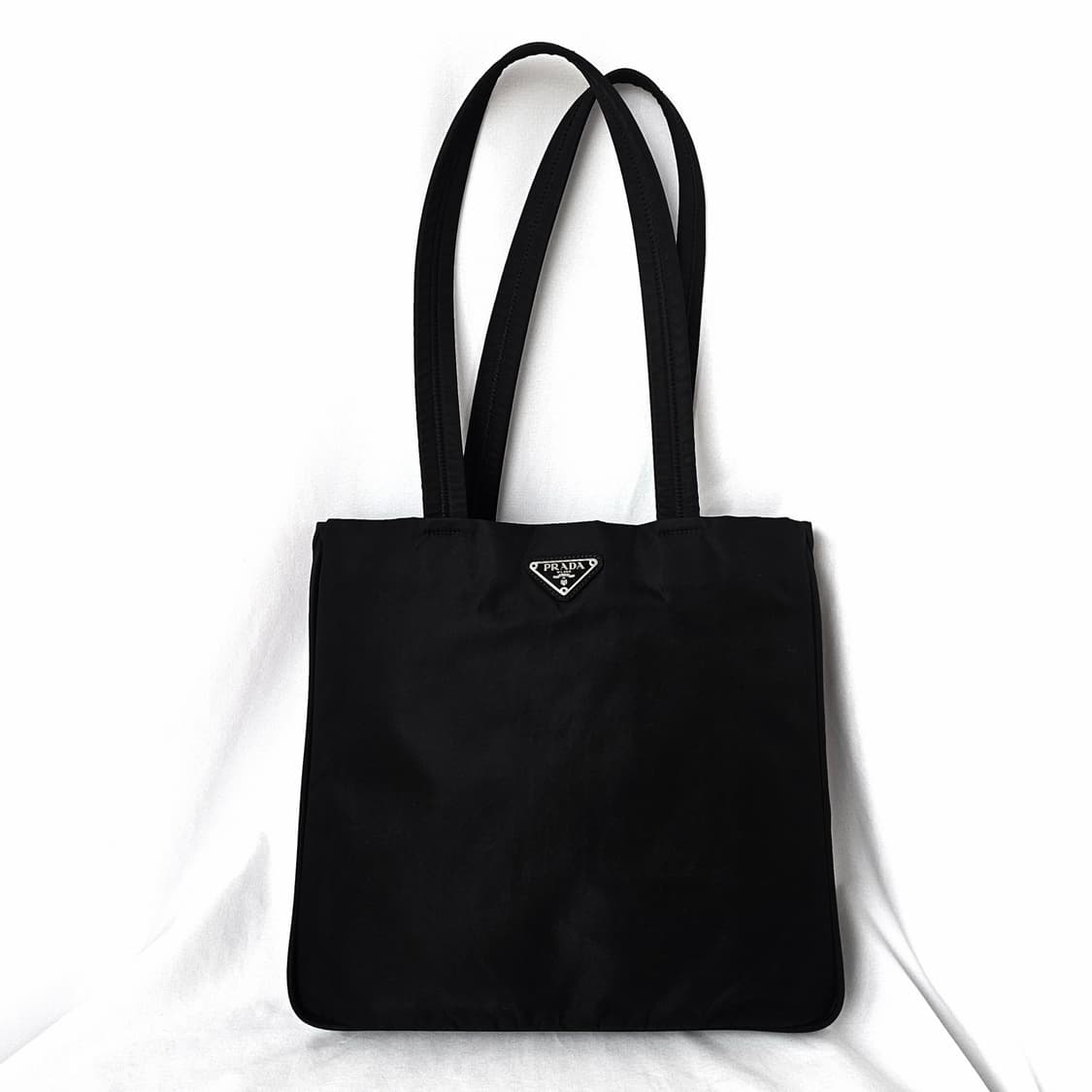 [정품 PRADA] 프라다 직사각 나일론 숄더백 쇼퍼백 상품이미지1