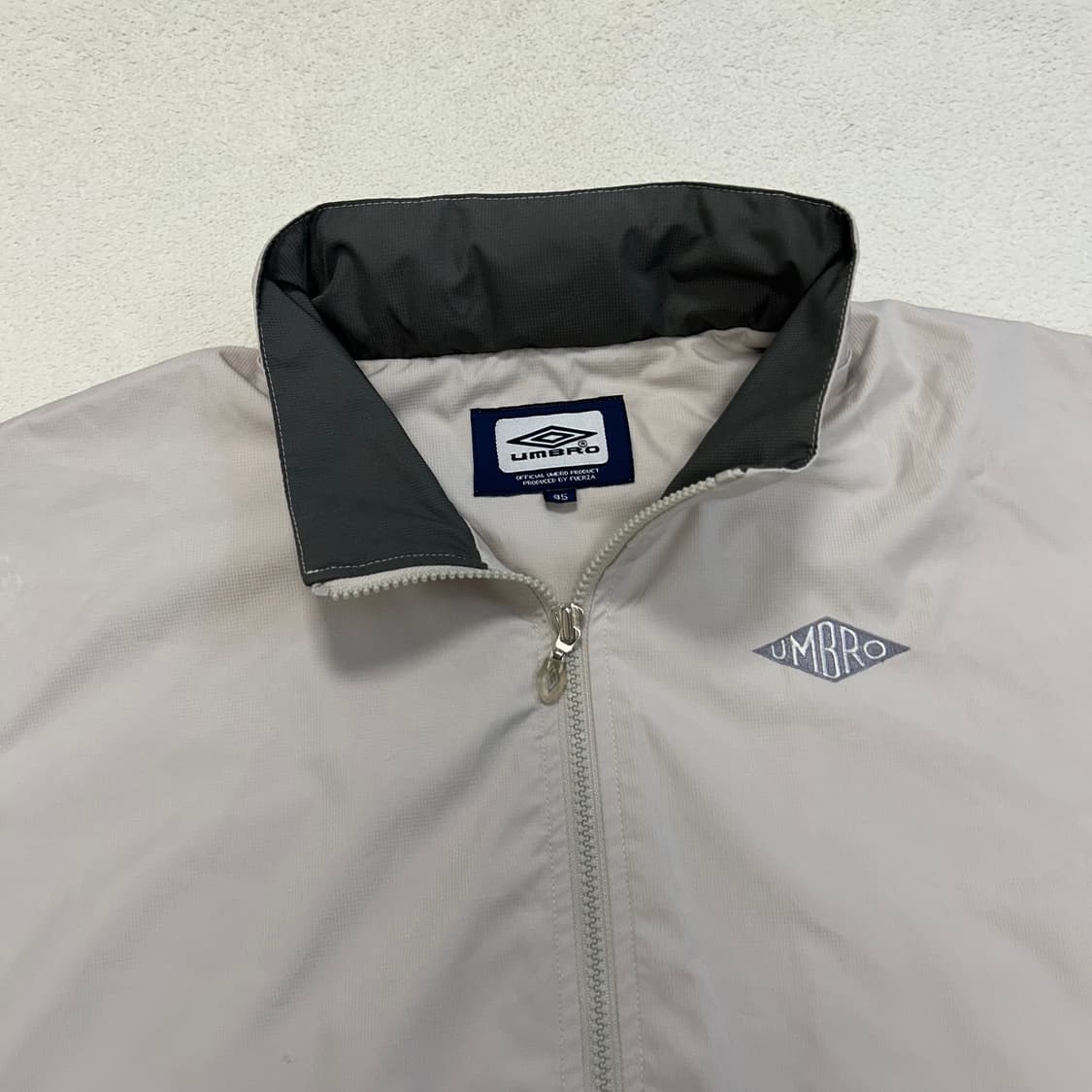 Umbro cream beige windbreak jacket 상품이미지5