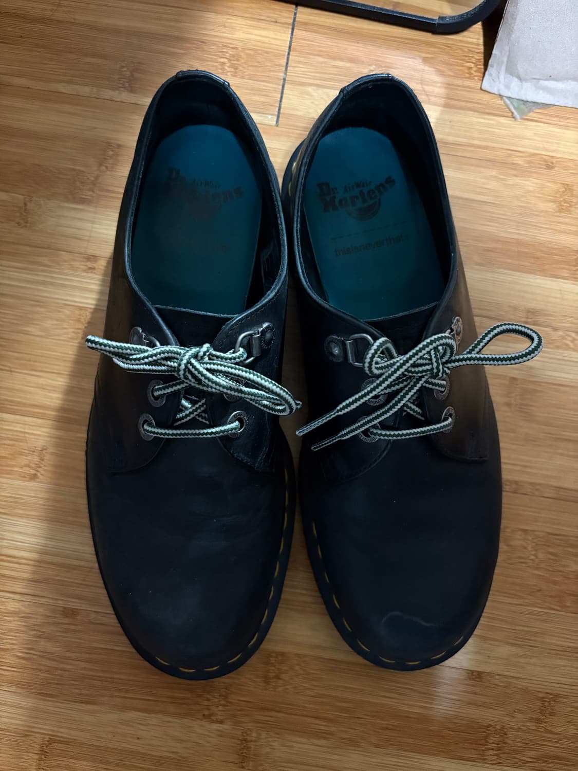 디네댓 닥터마틴 270 판매합니다 상품이미지2
