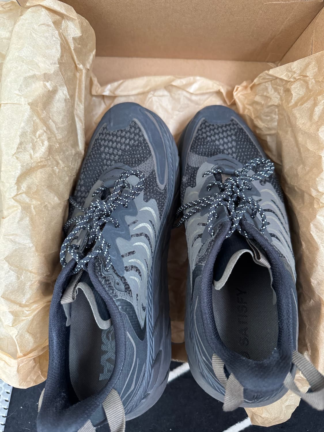 Hoka x Satisfy Clifton LS Forged Iron Bl 상품이미지6