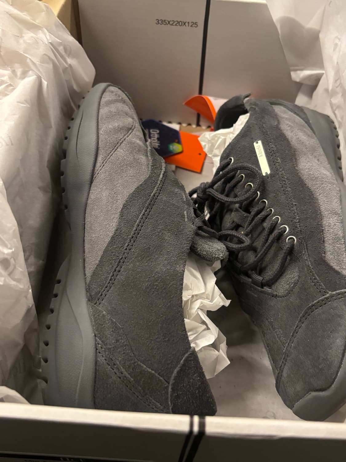 미세키서울 X 플러피시트러스 스니커즈 차콜 240 상품이미지2