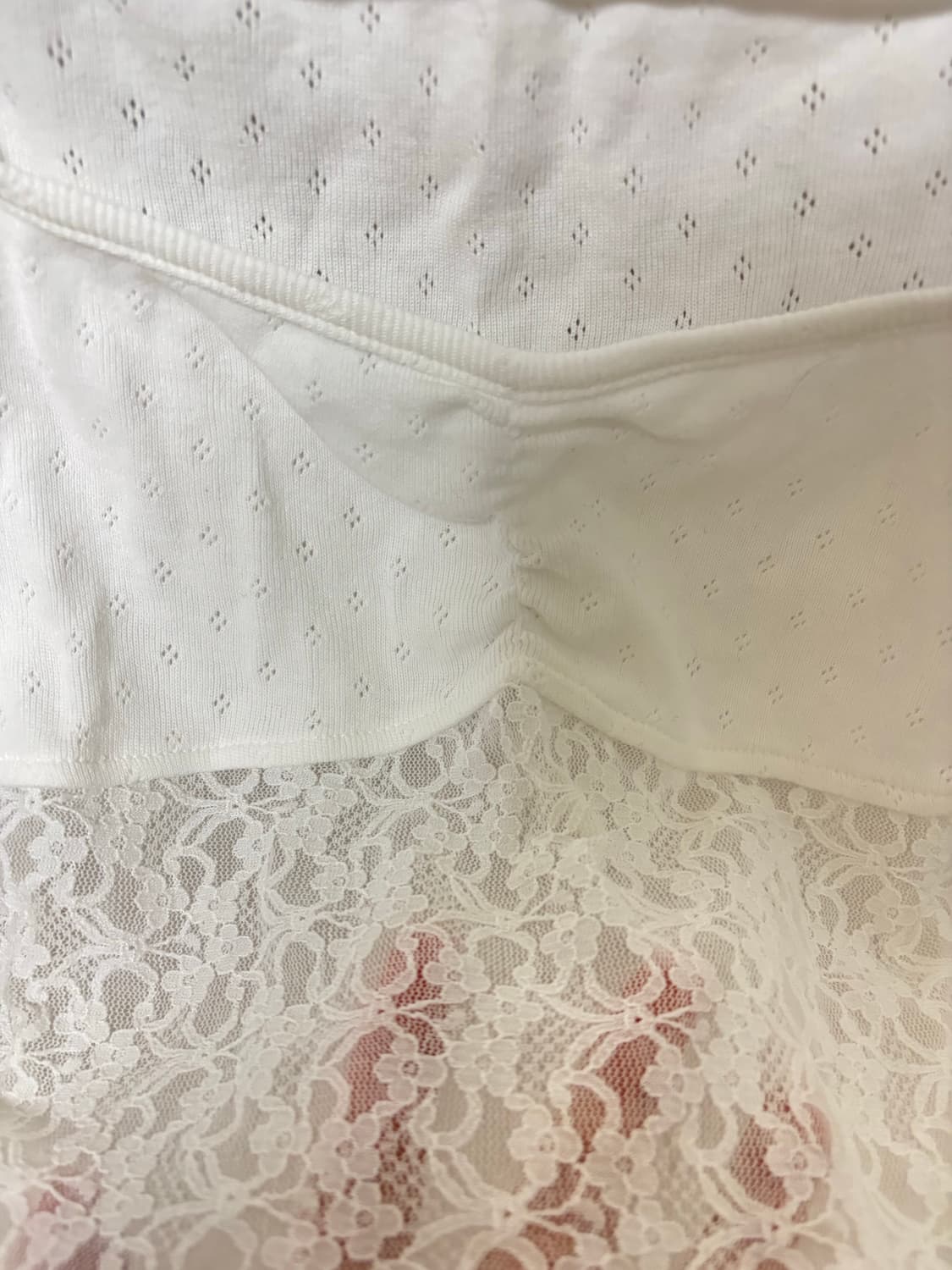 헬레네파리스 펀칭 콤비 레이스 하프 티셔츠 화이트 판매합니다 상품이미지4