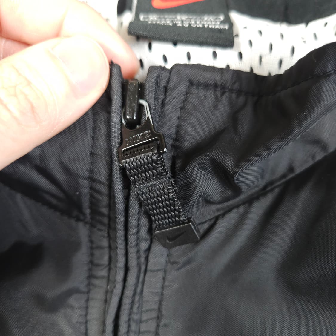 나이키 스우시 올드스쿨 오버핏 바람막이  상품이미지3