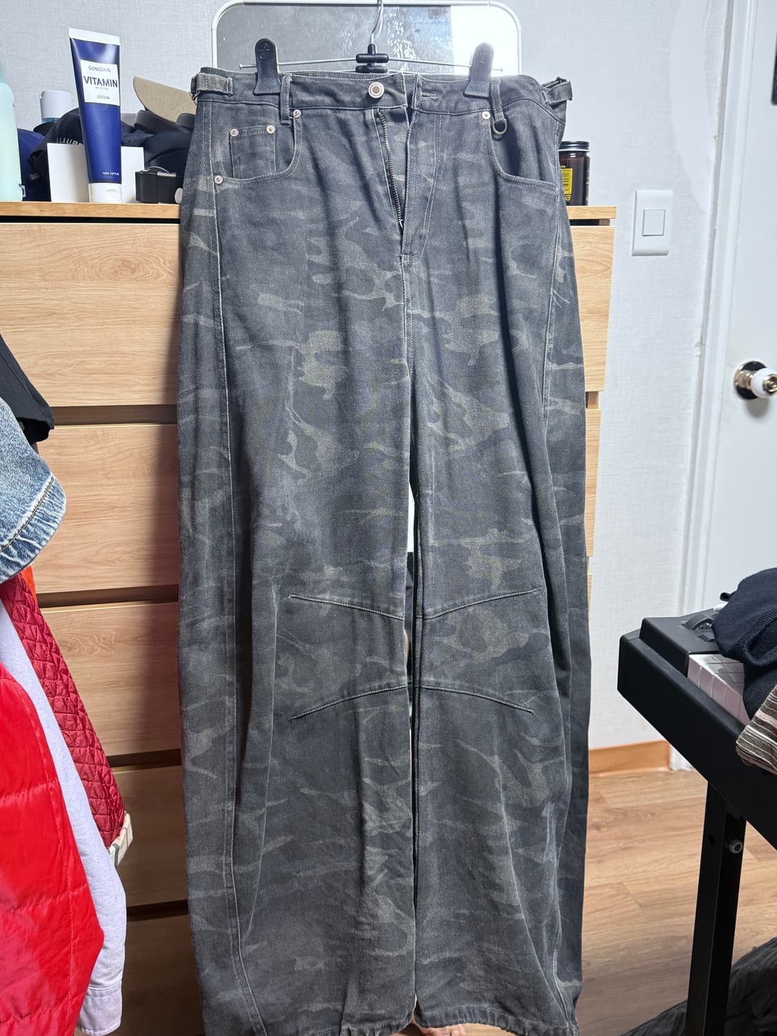 BAD BLOOD Lion Patch Washed Barrel Pants 상품이미지7