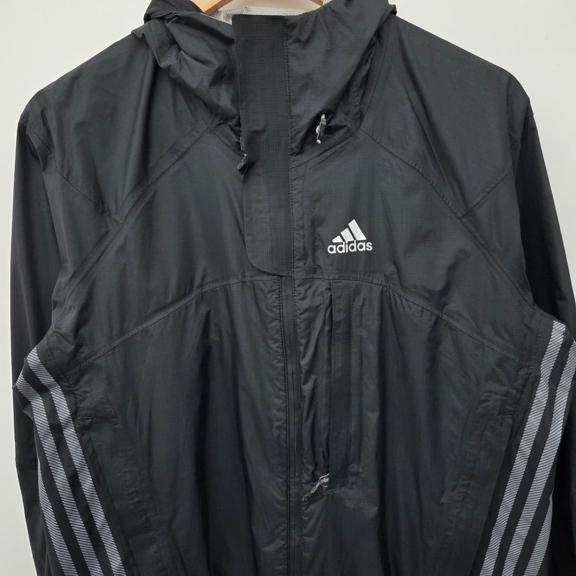 아디다스 블랙 3선 바람막이 후드 자켓 남L 상품이미지3