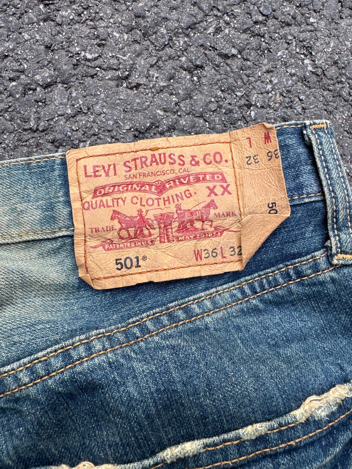 리바이스 501 더티 페이딩 데님팬츠 상품이미지5