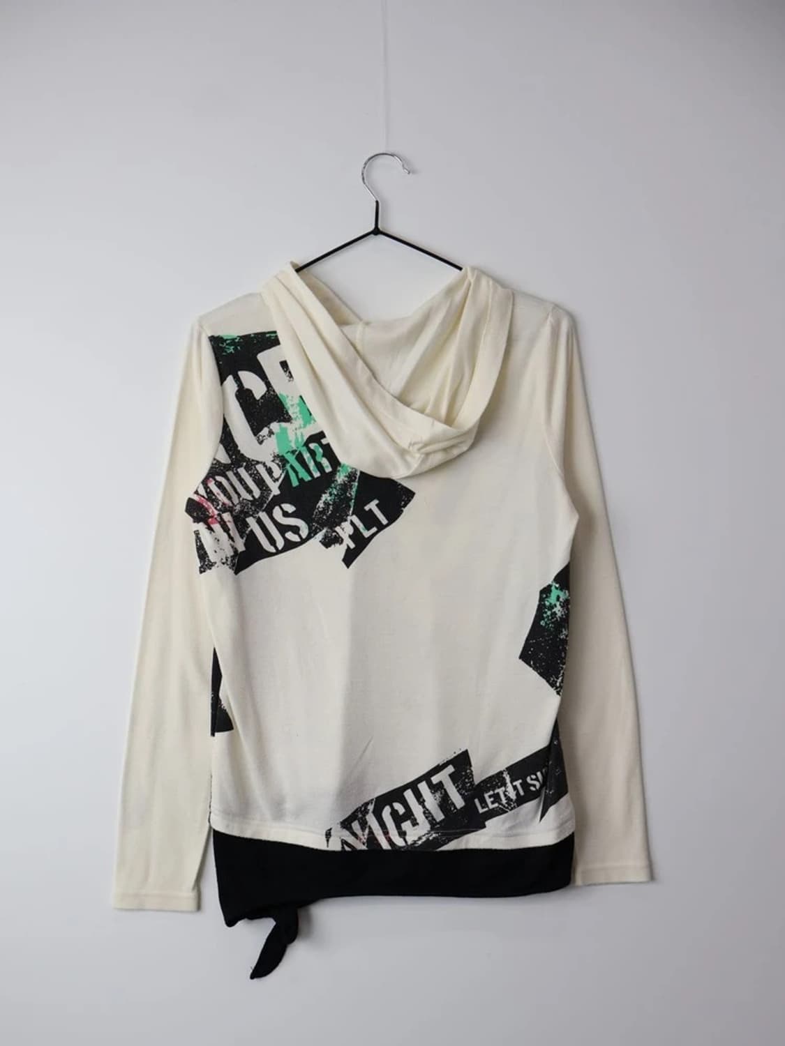 Pinklatte Y2K Graphic Hoodie 상품이미지4