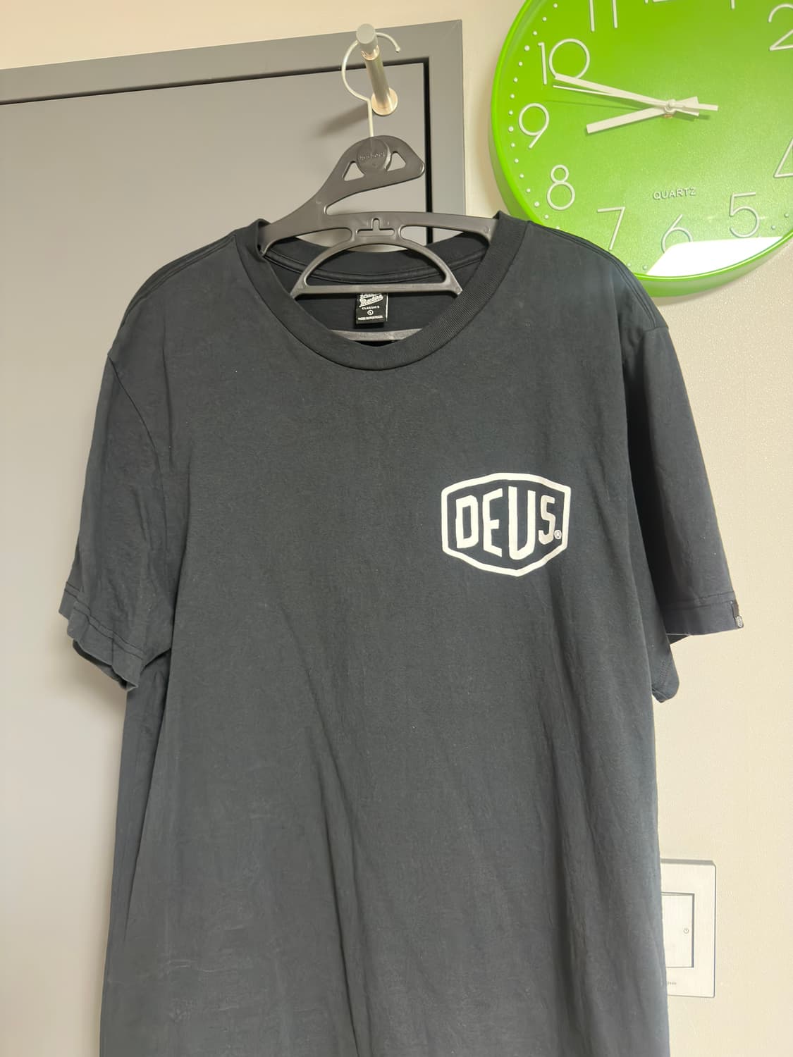 데우스 반팔팝니다 l 상품이미지1