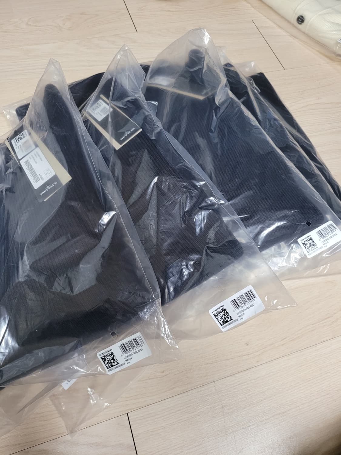 [새상품 클래식의 진화, 26SS 스톤아일랜드 오가닉 코튼 가디건 네이비 상품이미지6