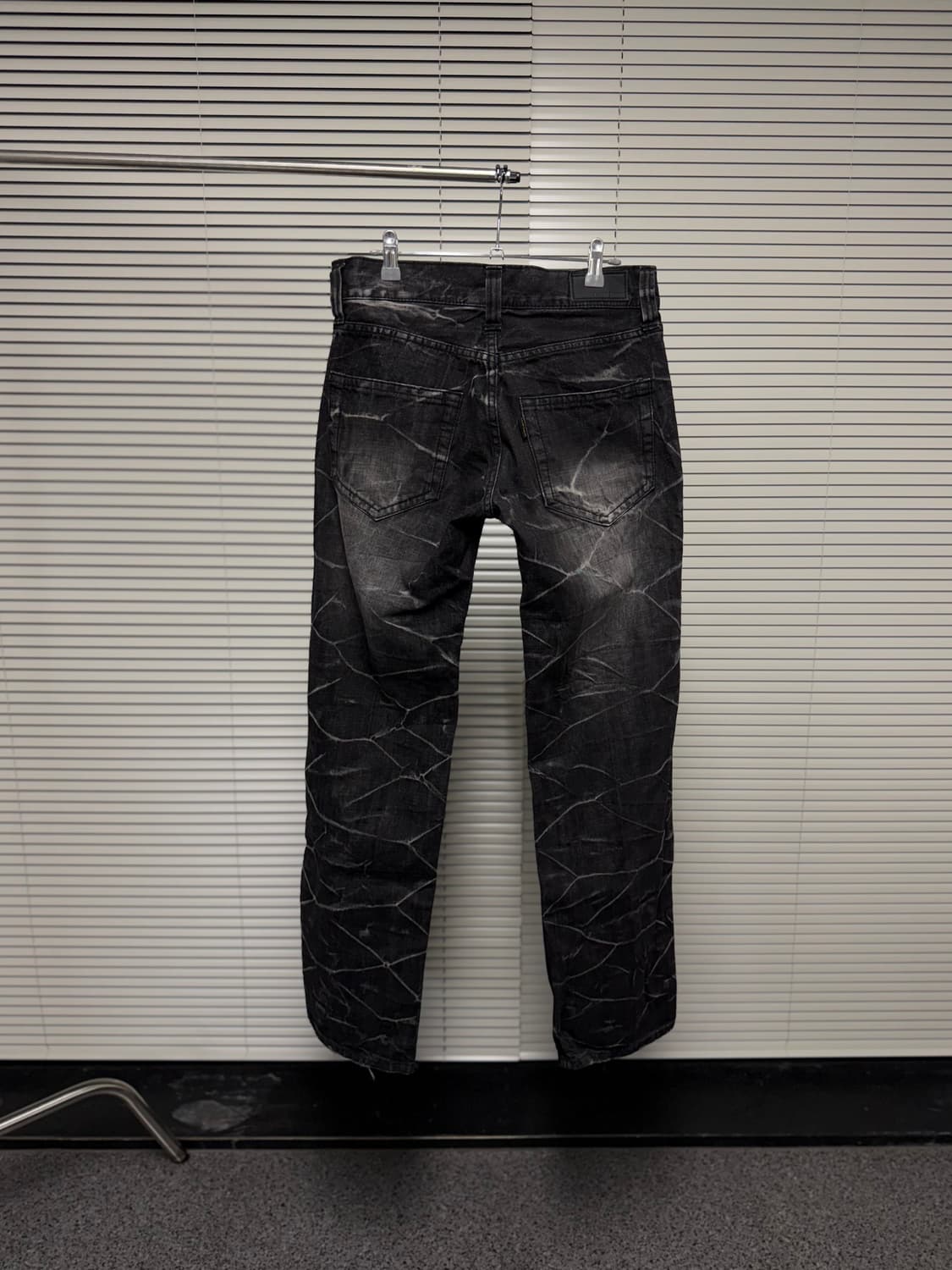 camp david 블랙 크랙 워시드 팬츠 상품이미지4