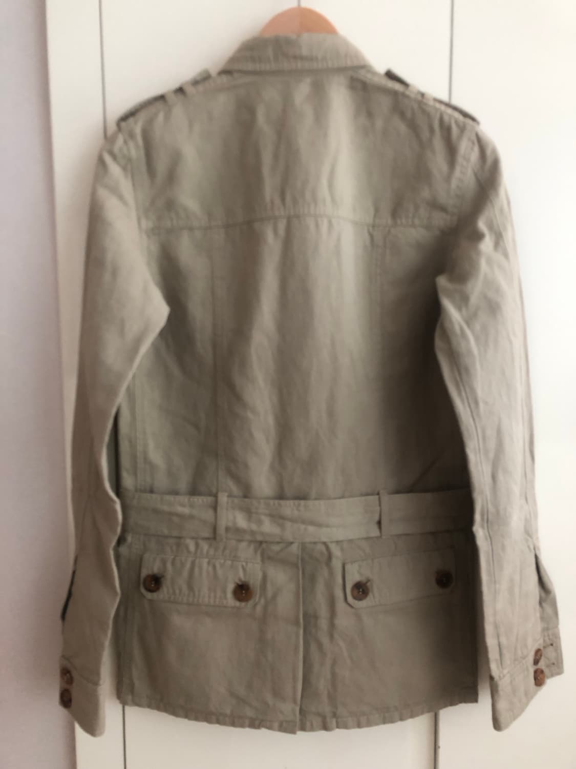 발망 베이지 벨티드 사파리 자켓 상품이미지3