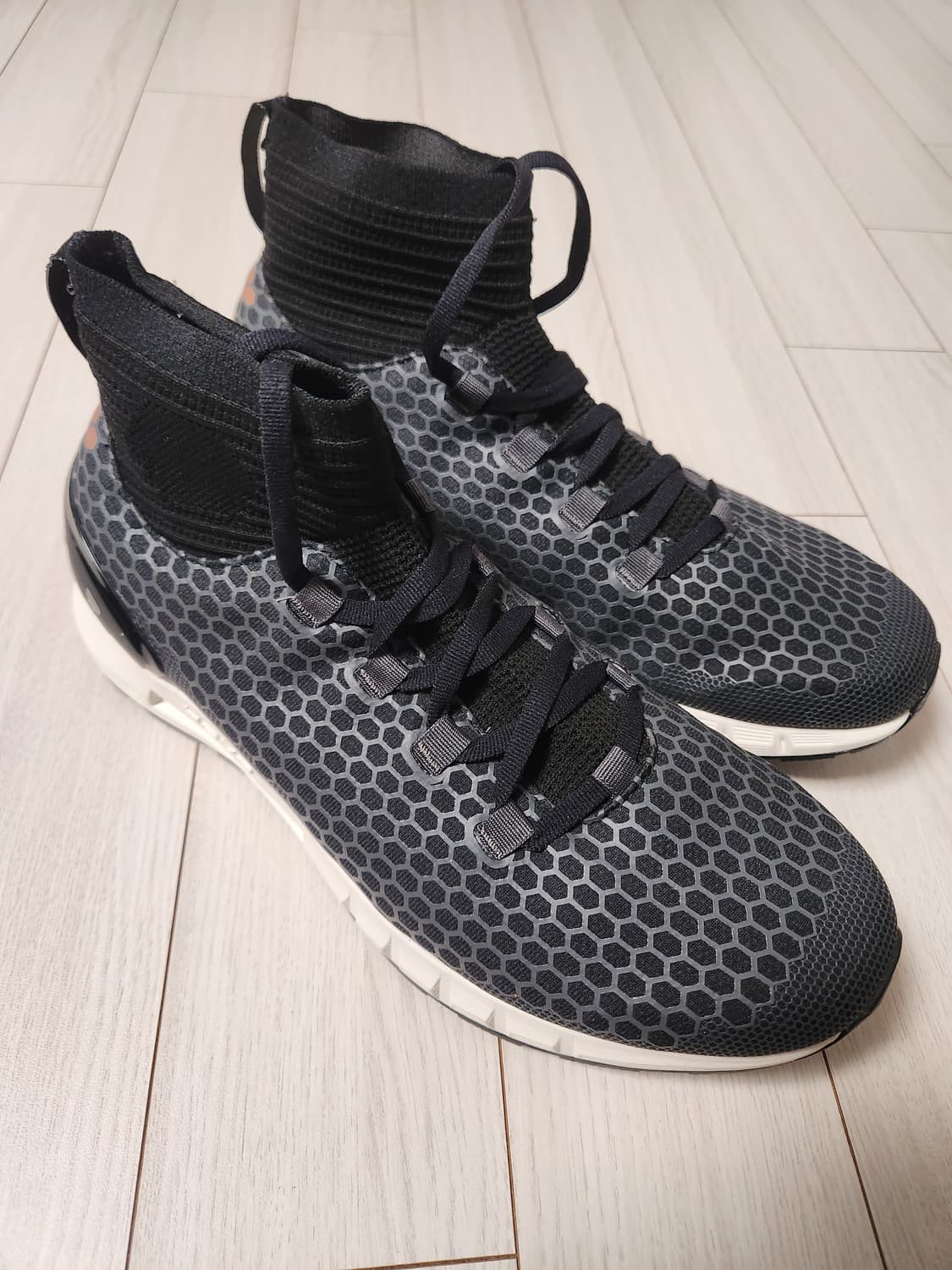 새상품급)언더아머 러닝화 UA 호버 리액터 미드 3020313-001 운 상품이미지2