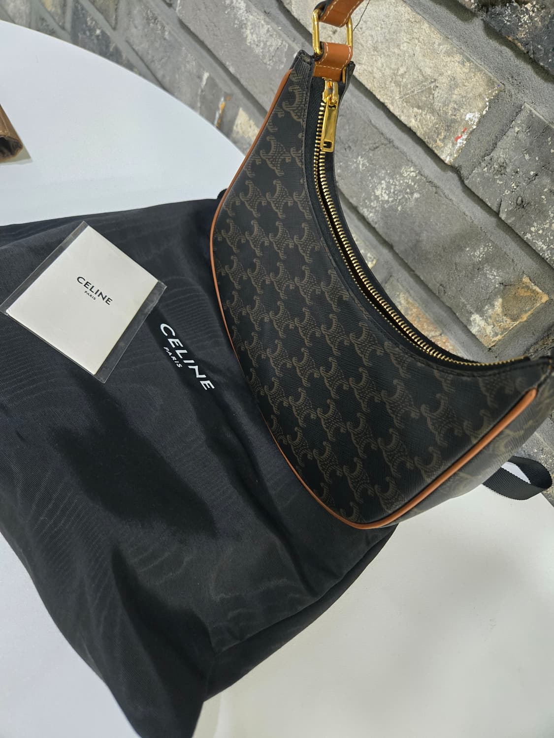 셀린느 아바백 미듐 상품이미지6