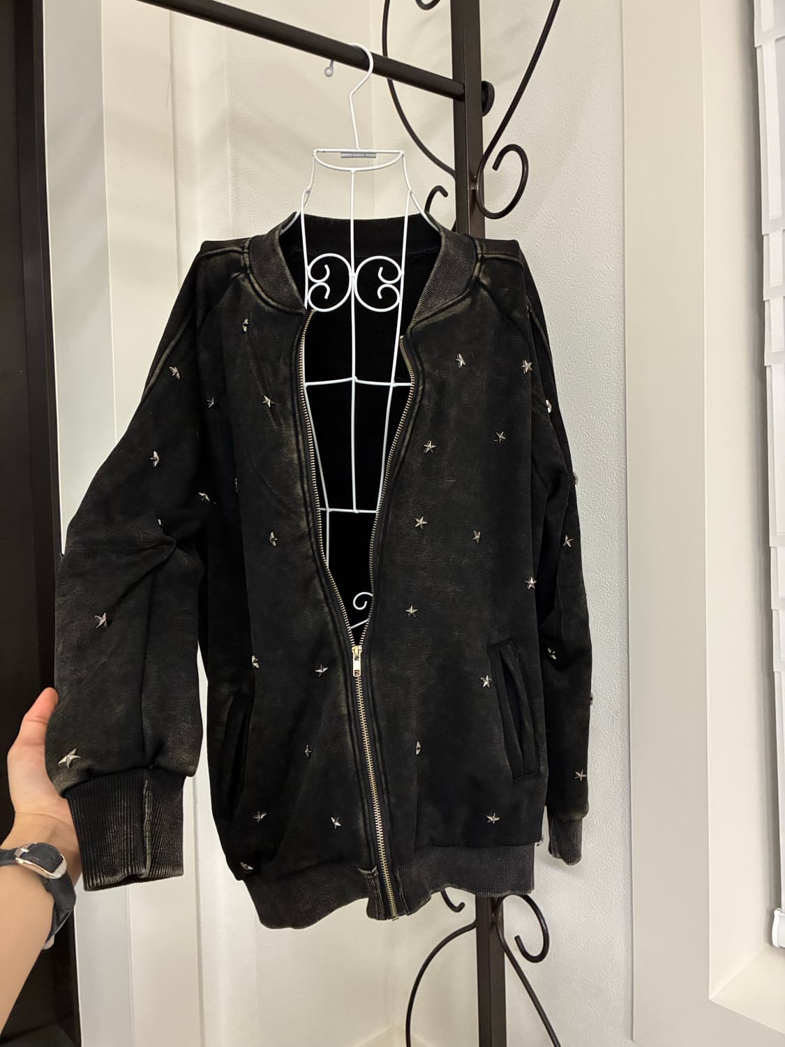 별스터드 워싱 집업 상품이미지1