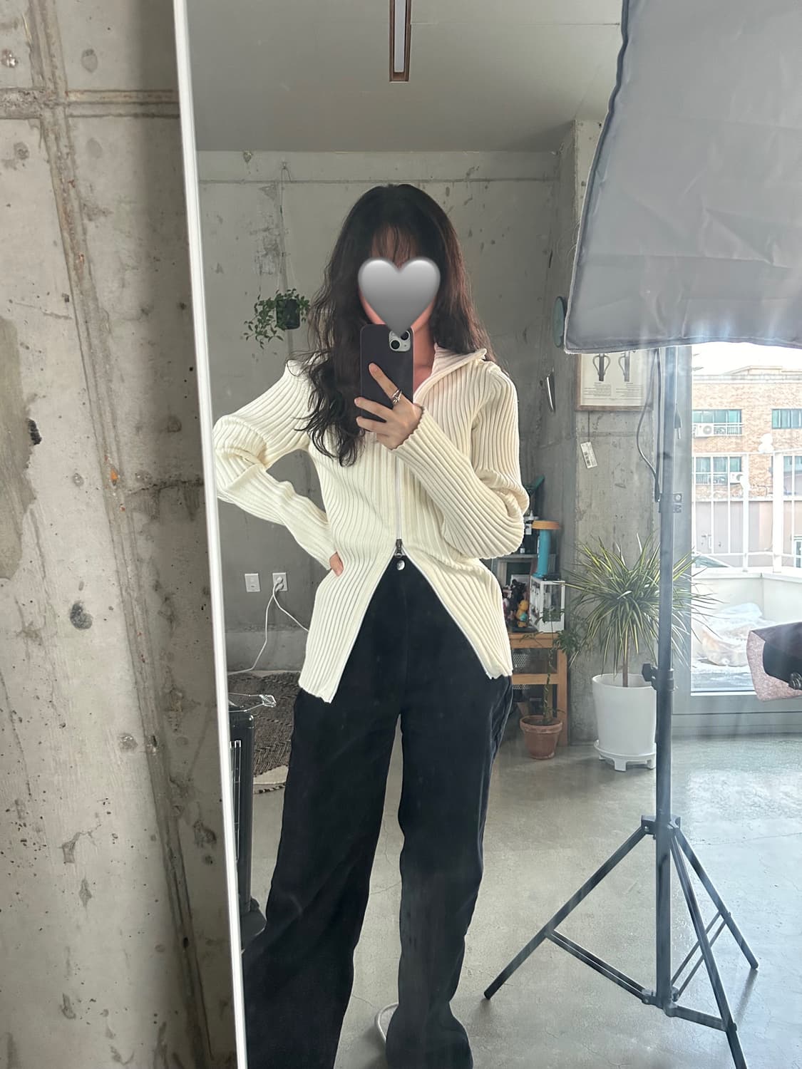 아모멘토 니트집업  Ribbed high neck cardigan 상품이미지3