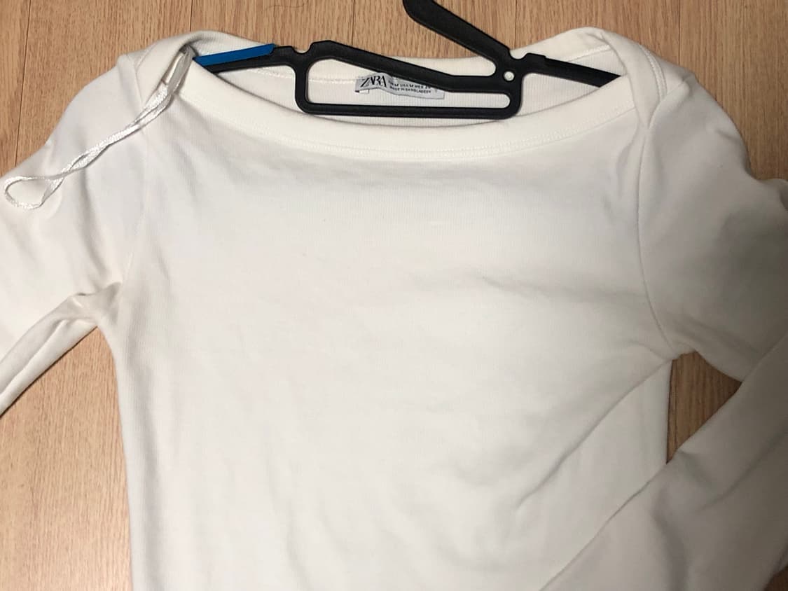 자라 세미 오프숄더 티셔츠 상품이미지2