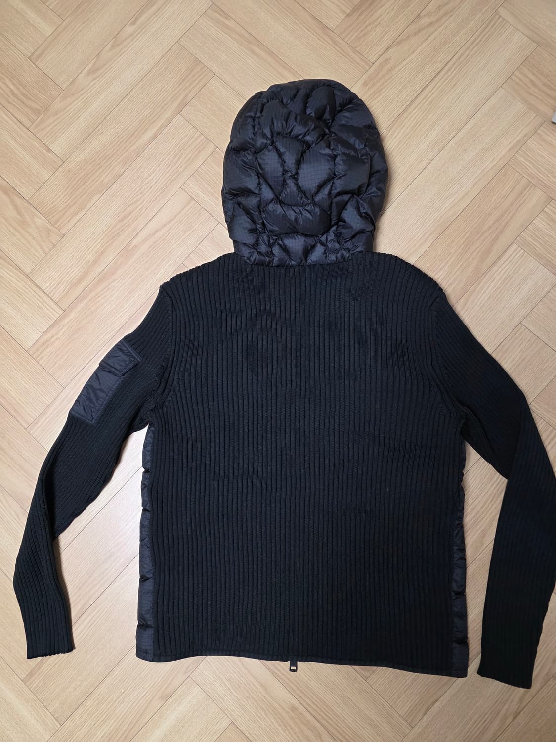 몽클레어 니트 패딩 판매합니다 상품이미지5