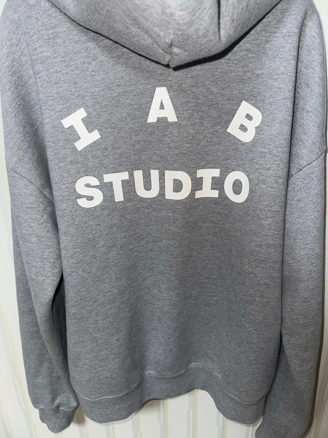 아이앱 스튜디오 후드집업 상품이미지4