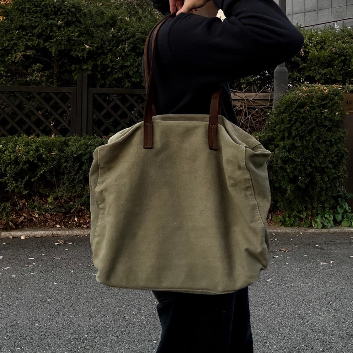 포디어웍스 캔버스 & 스웨이드 토트백 상품이미지1