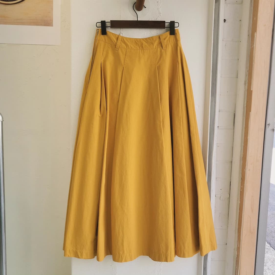 Milkfed 머스터드 핀턱 플레어 스커트 상품이미지7