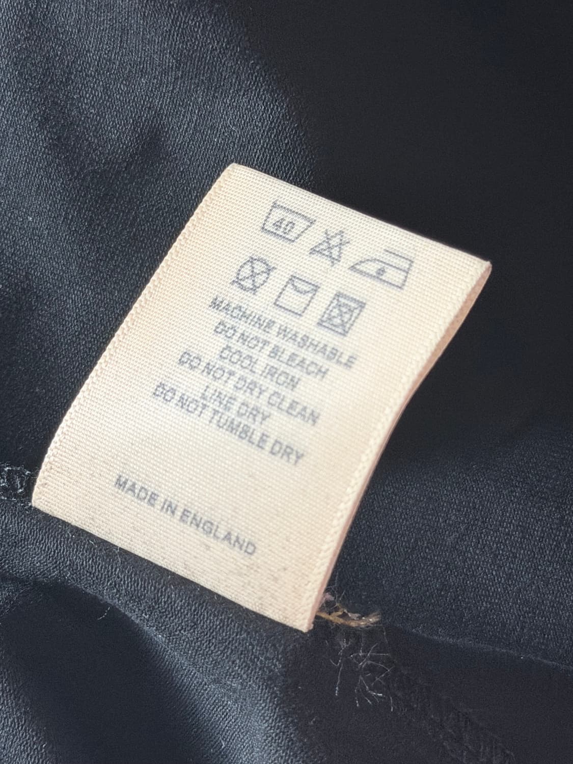 버버리 블랙 긴팔 카라 티셔츠 여성 XS 상품이미지4