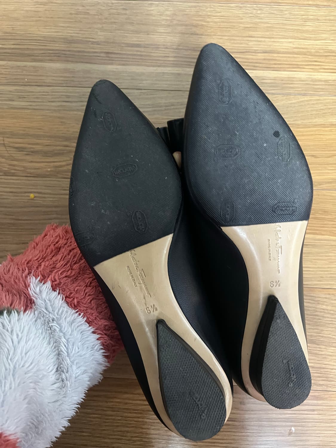 페레가모 뉴비바플랫 블랙 6.5 C볼 상품이미지5