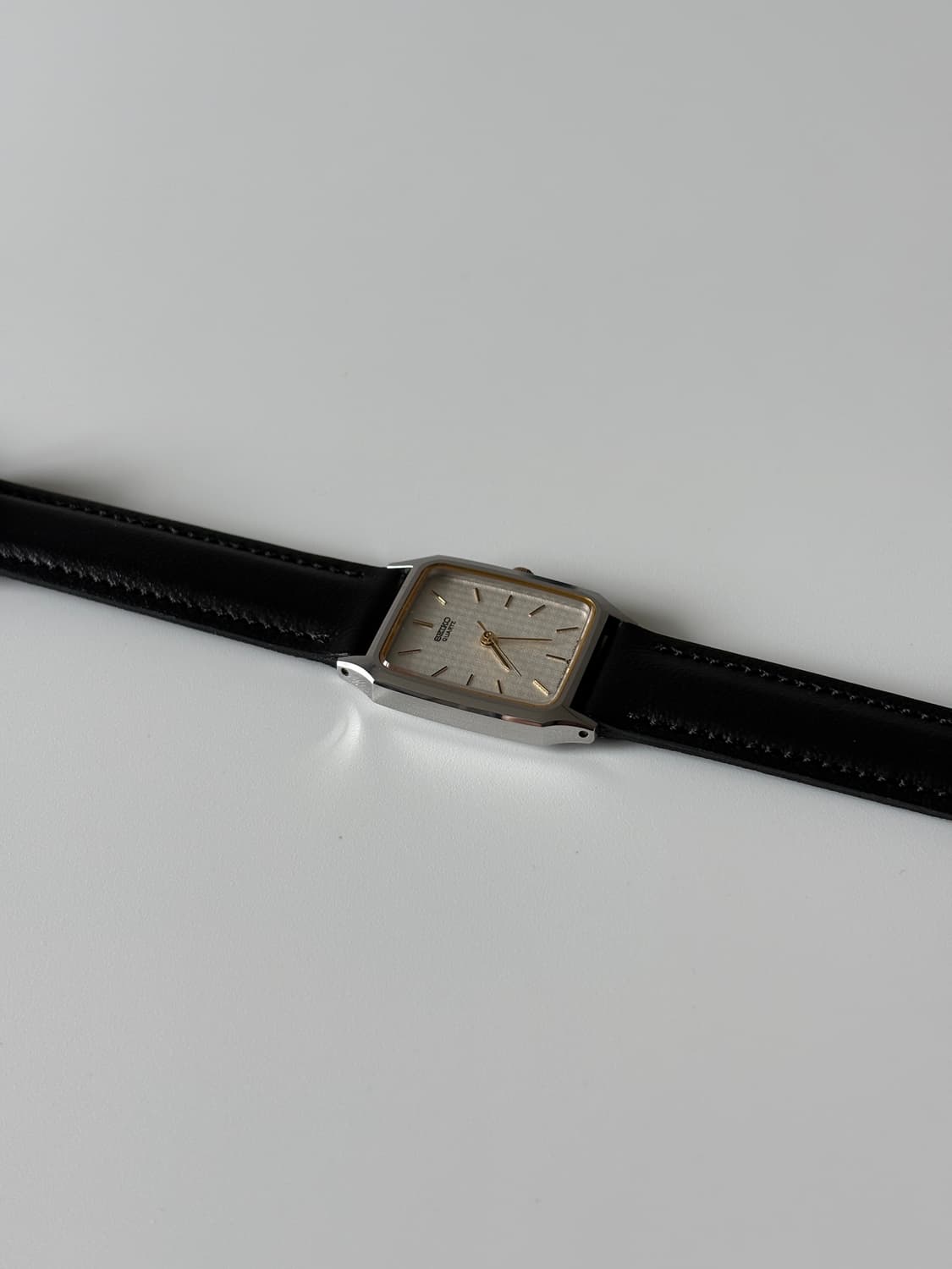 1980년대 빈티지시계 텍스처 다이얼 실버 탱크 쿼츠 여성 상품이미지7