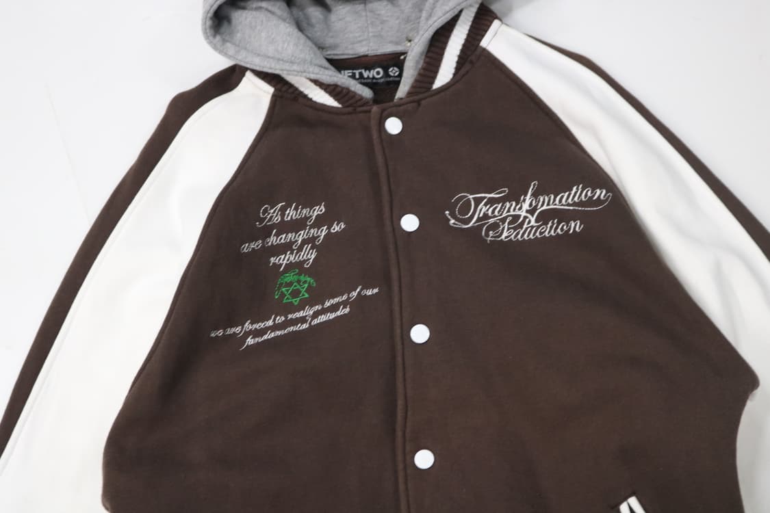 RUFTWO 루프트웨 브라운 배색 레터링 후드 스타디움 자켓 (XL) 상품이미지3