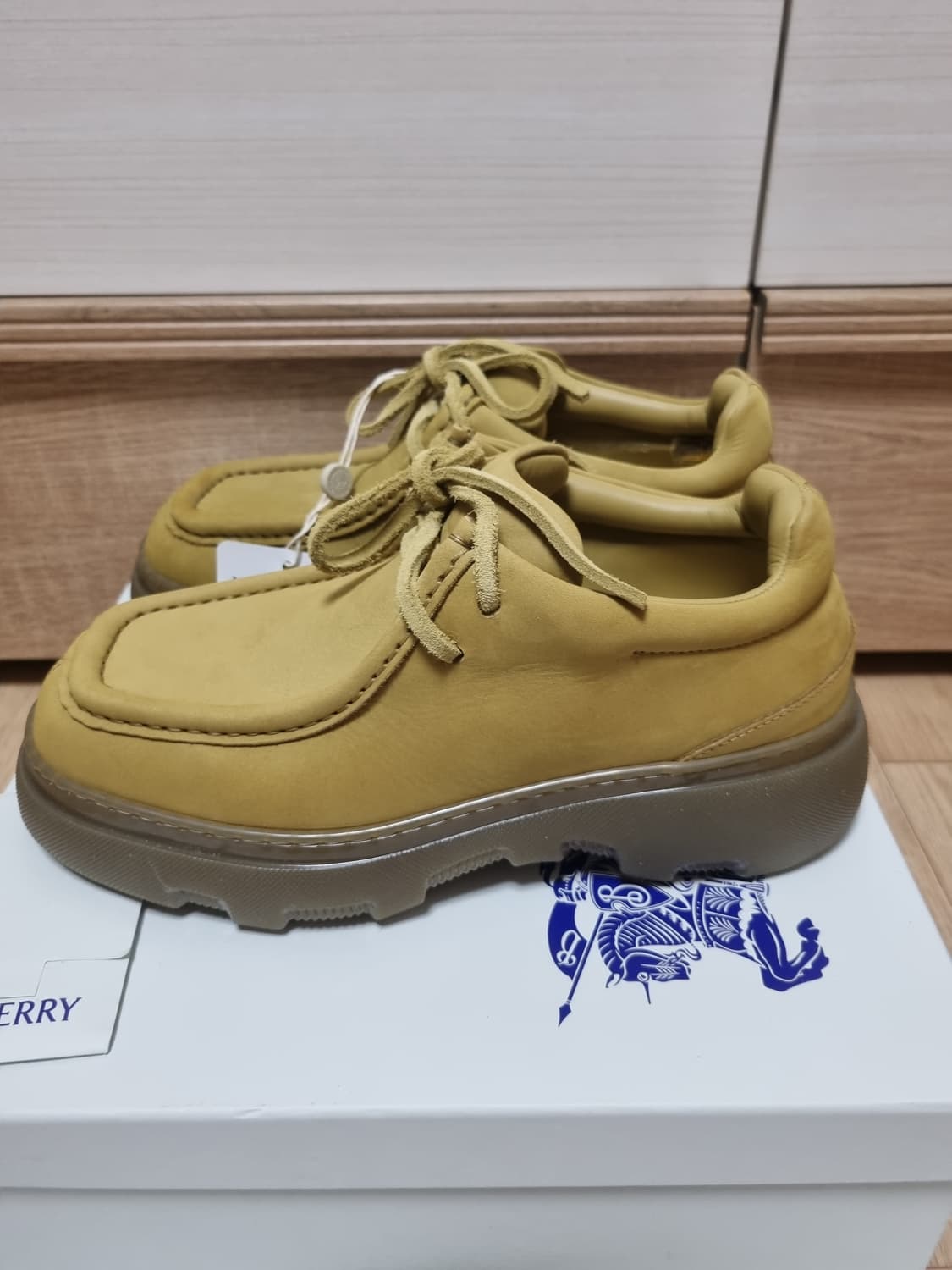 버버리 더비슈즈 41사이즈 상품이미지1