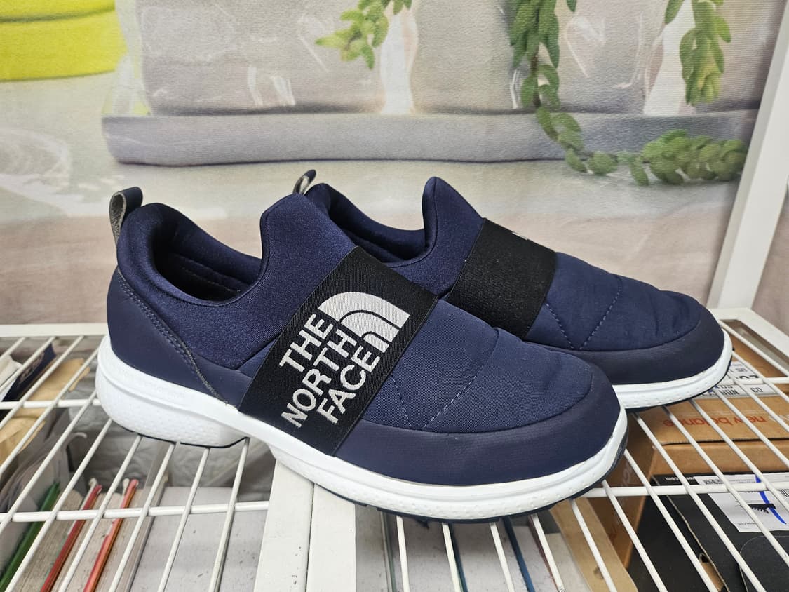 노스페이스 남성방한화 260 뮬 패딩슬립온 랩 슈즈 SD98 상품이미지3