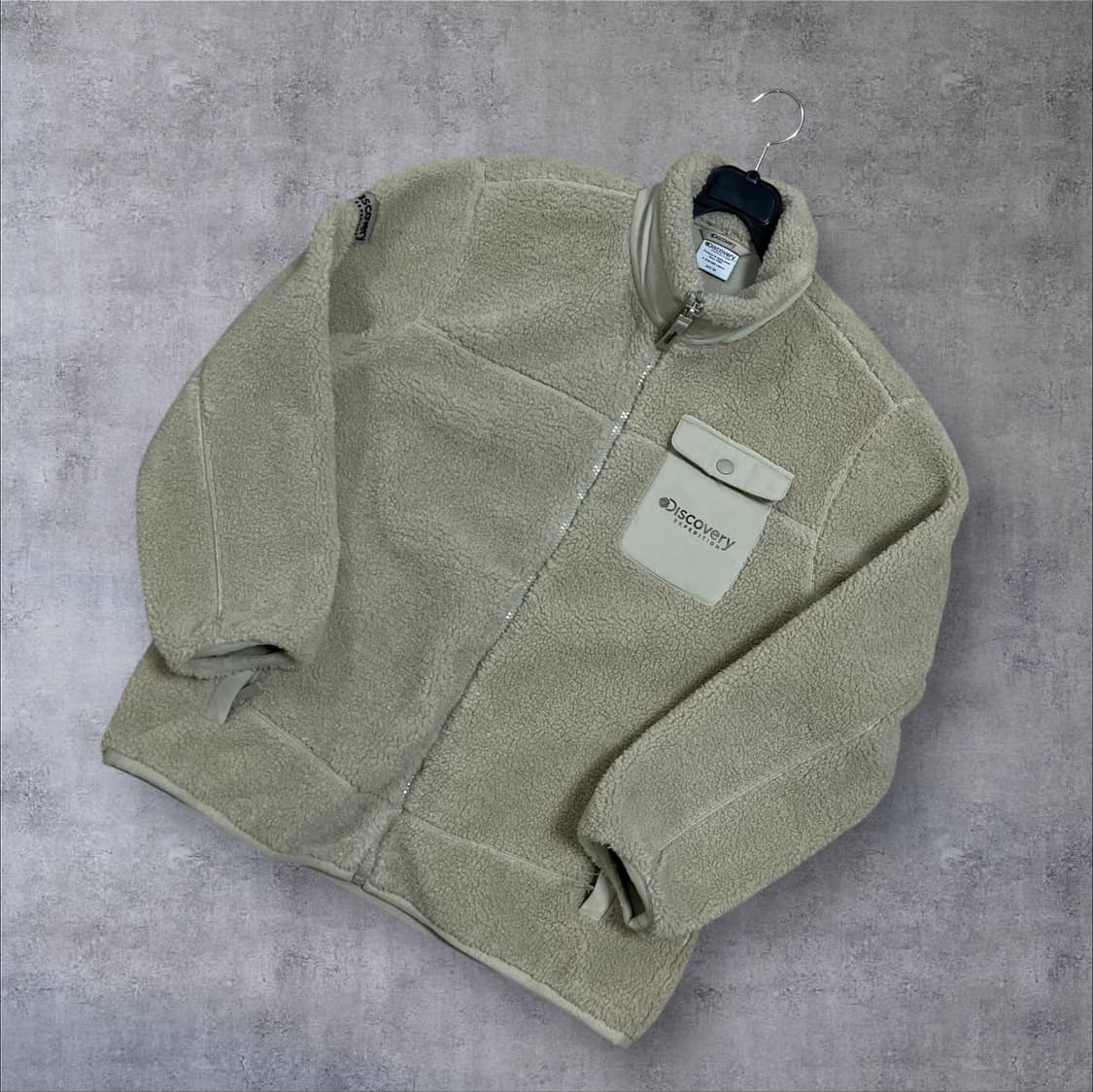 디스커버리 스몰 로고 아이보리 쉐르파 자켓 상품이미지1