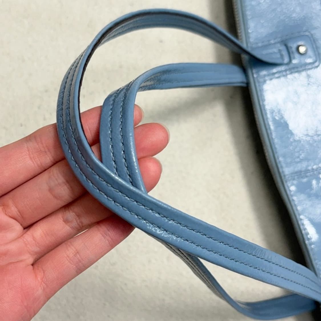 COACH 로라 숄더 토트백 상품이미지2