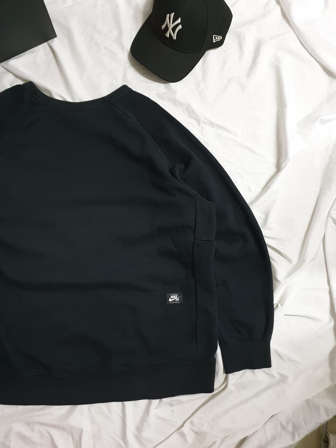 나이키 스우시 오버핏 데일리 블랙 맨투맨 상품이미지3