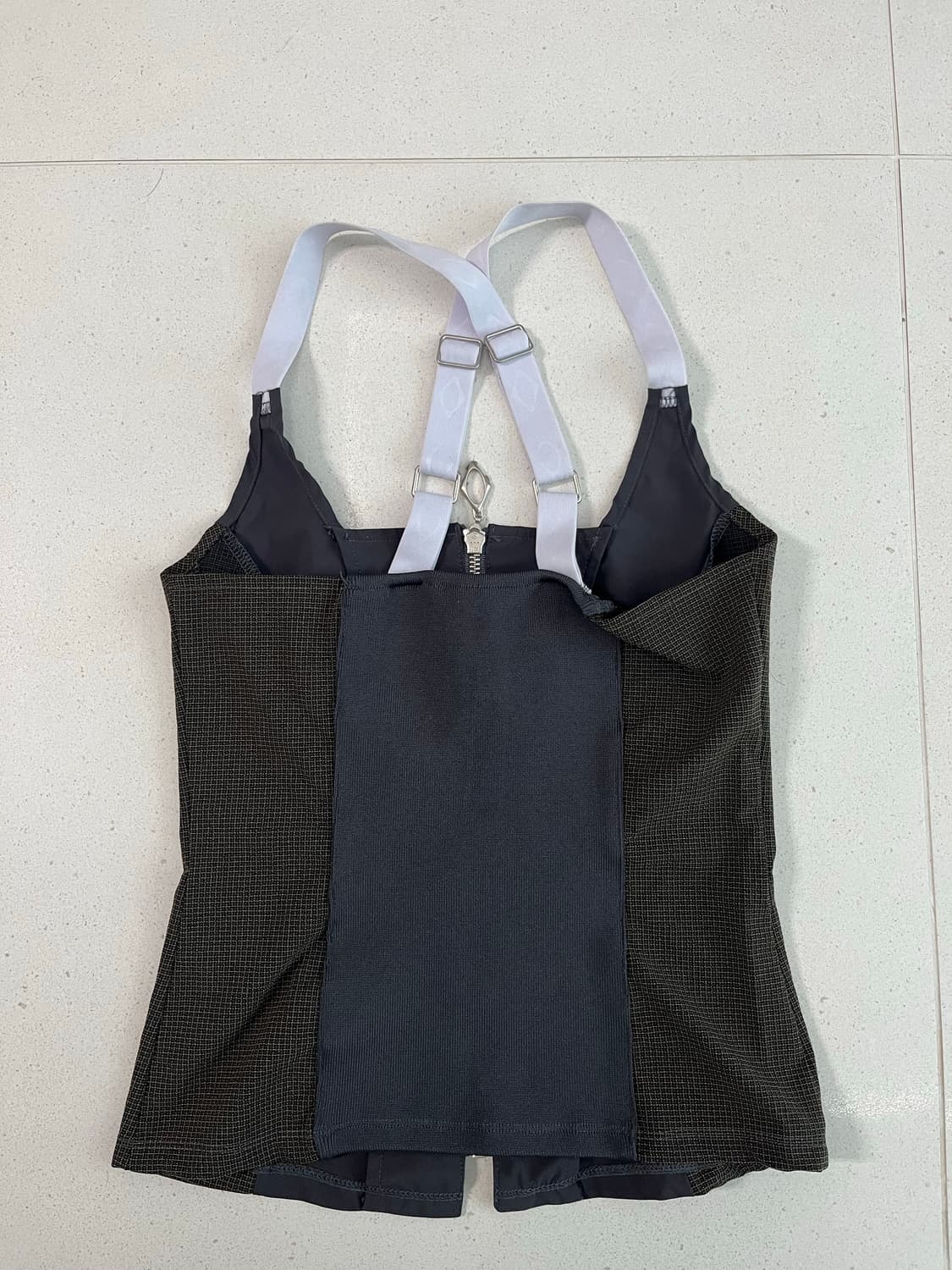 MSCHF 미스치프 STRAP ZIP UP SLEEVELESS 상품이미지6