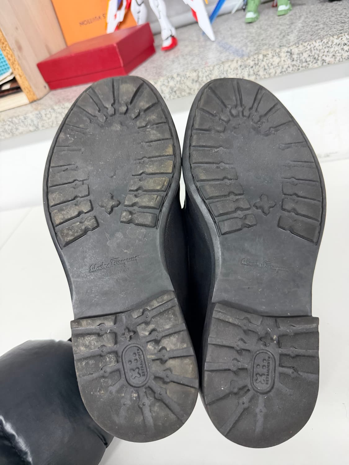 정품) 페라가모 남성 간치니 로퍼 구두 6(250-255) 상품이미지9