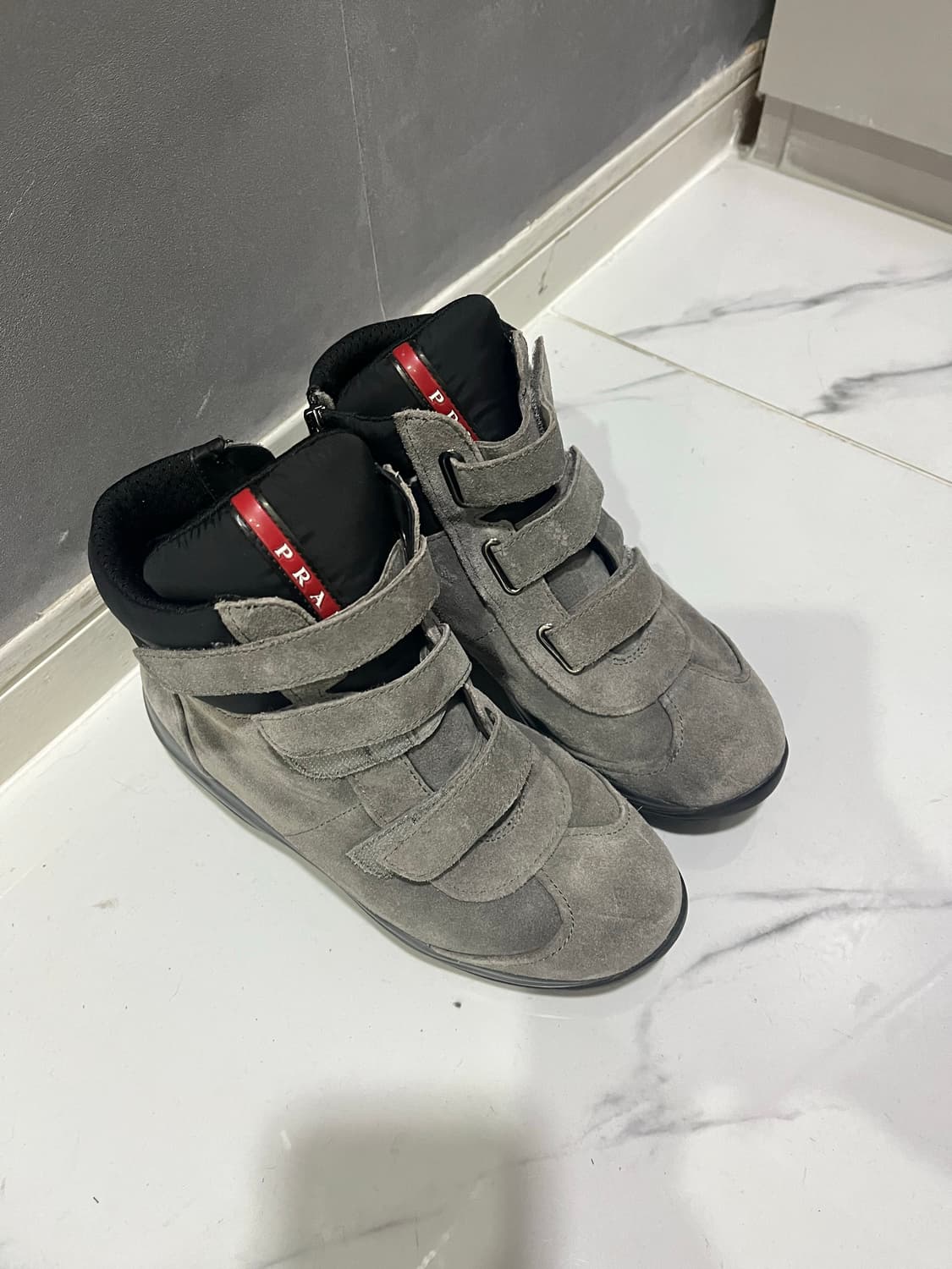 빈티지 프라다 스웨이드 벨크로 스니커즈 220 상품이미지3