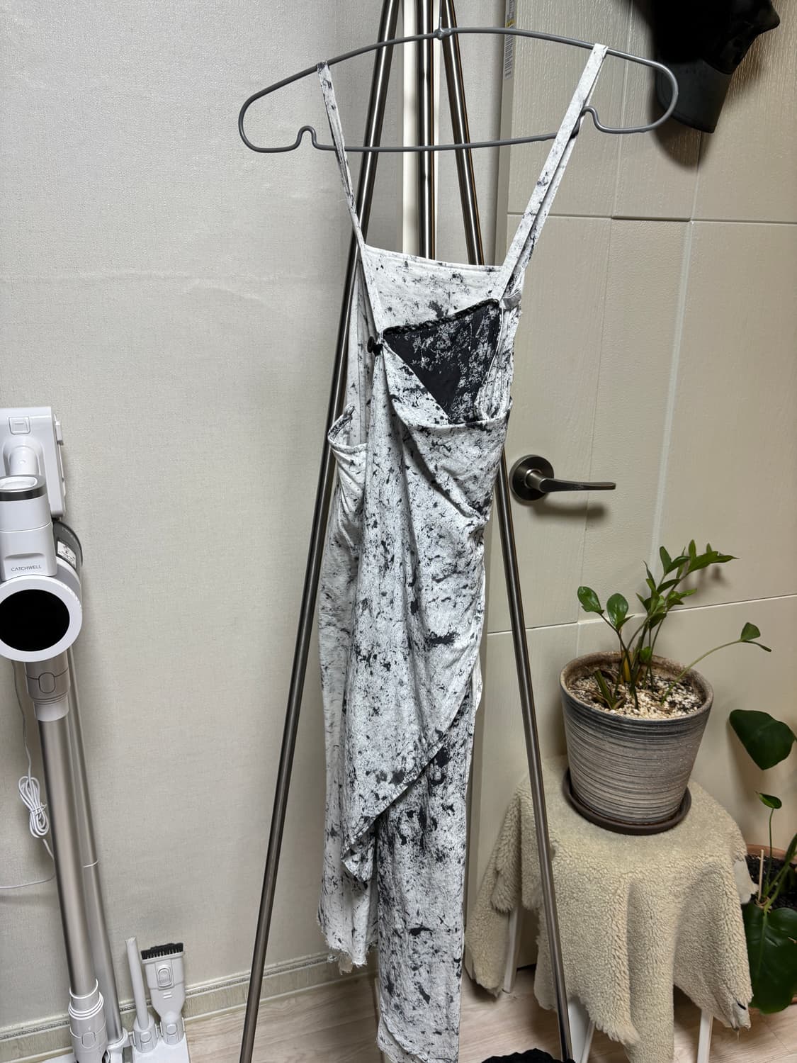 Lost&found 비대칭 드레스 상품이미지2