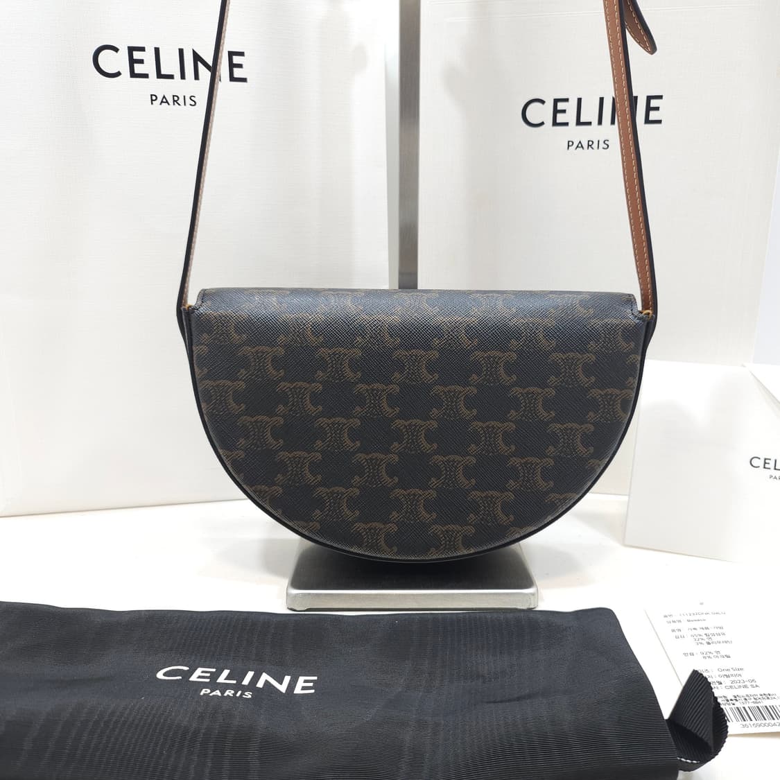 셀린느 퀴르 트리옹프 베사체 하프문 반달 백 상품이미지3