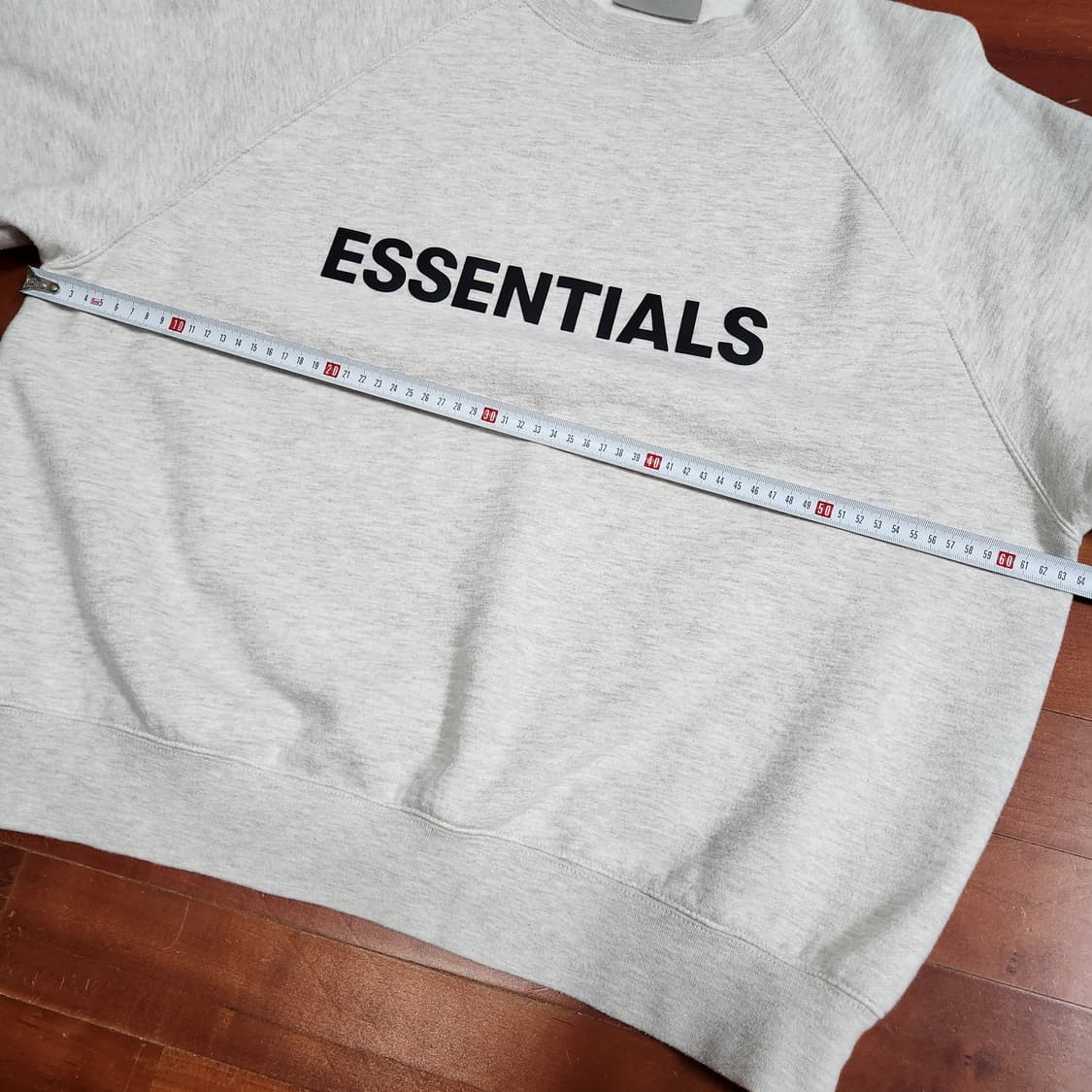 피어오브갓 에센셜 3D 실리콘 앞로고 크루넥 맨투맨 오트밀 상품이미지8