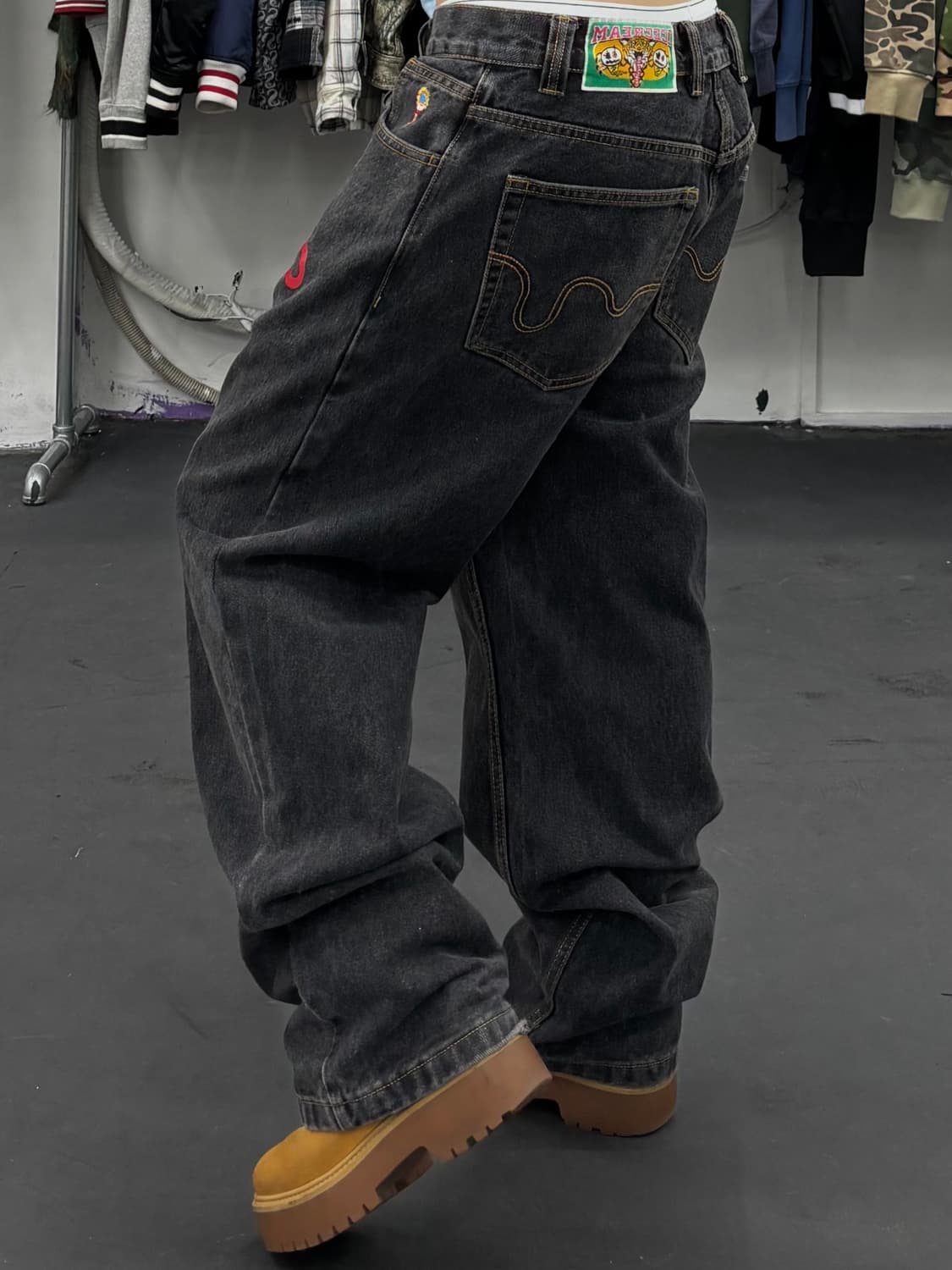 빌리어네어 보이즈 클럽 러닝독 데님팬츠 상품이미지4